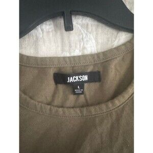 Jackson M long sleeve. Green outer short sleeve w/ built-in striped long sleeve